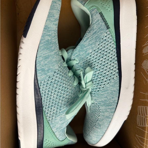 New Kizik Lima spearmint sneakers you can step into! (No bending!) size 7.5W+box - Picture 11 of 12